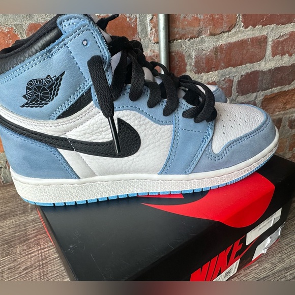 COPY SOLD - Jordan 1 Retro OG High University Blue - Picture 13 of 16